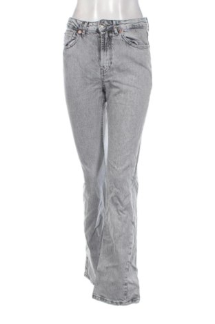 Дамски дънки Stradivarius, Размер S, Цвят Сив, Цена 16,87 €, #136493953