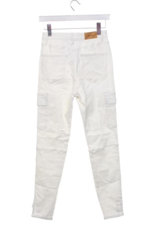 Blugi de femei Stradivarius, Mărime S, Culoare Alb, Preț 91,99 Lei