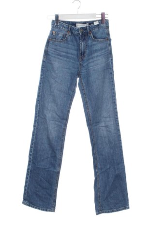 Дамски дънки Stradivarius, Размер XS, Цвят Син, Цена 15,33 €, #136526088