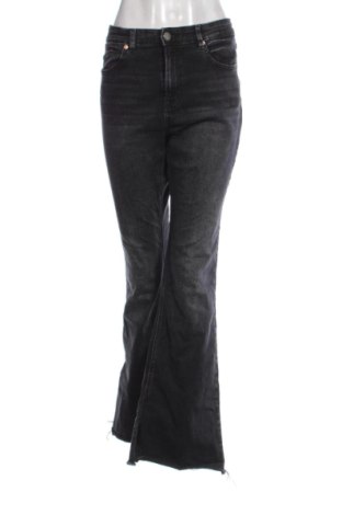 Női farmernadrág Stradivarius, Méret XL, Szín Fekete, Ár 6 198 Ft
