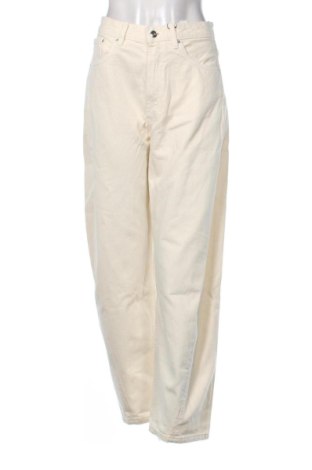 Damskie jeansy Zara, Rozmiar M, Kolor ecru, Cena 169,60 zł