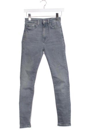 Damskie jeansy Zara, Rozmiar XS, Kolor Szary, Cena 75,99 zł, #136557324