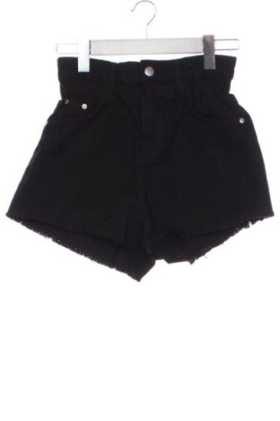Damen Shorts Bershka, Größe S, Farbe Schwarz, Preis 10,00 €, #136454309