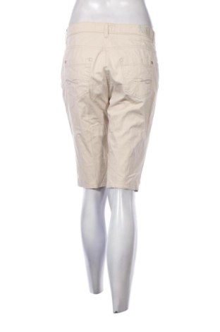 Damen Shorts Brax, Größe L, Farbe Ecru, Preis 31,99 €