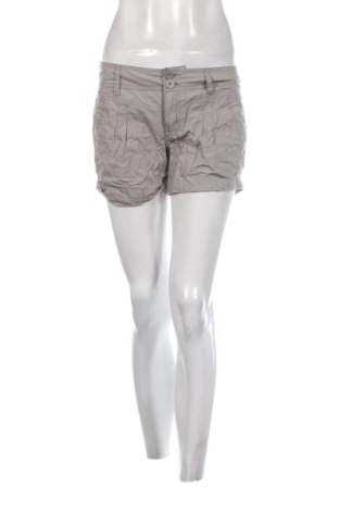 Pantaloni scurți de femei Clockhouse, Mărime M, Culoare Gri, Preț 60,99 Lei
