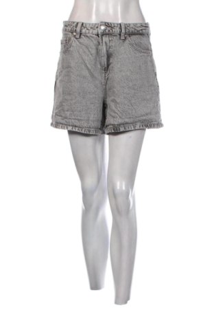 Damen Shorts Jennyfer, Größe M, Farbe Grau, Preis 12,99 €