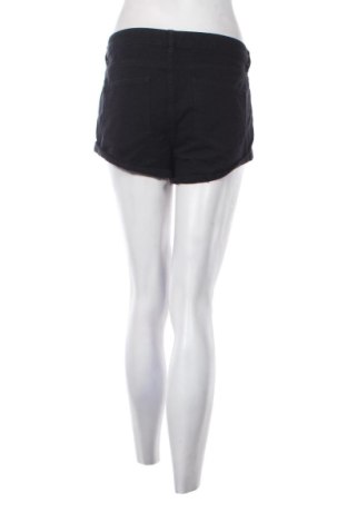 Damen Shorts Noisy May, Größe L, Farbe Schwarz, Preis € 22,99