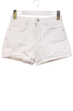 Damen Shorts Pull&Bear, Größe S, Farbe Weiß, Preis € 10,00