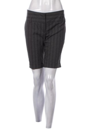 Damen Shorts Sisley, Größe L, Farbe Mehrfarbig, Preis 31,99 €