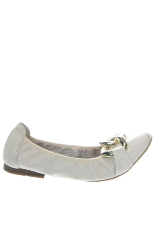 Дамски обувки Bata, Размер 38, Цвят Бял, Цена 20,96 €, #136562270