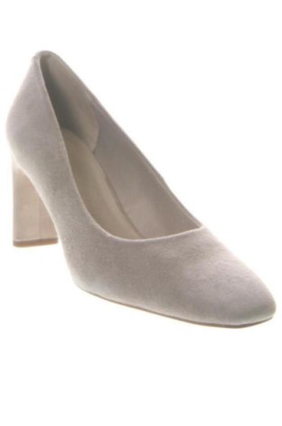Дамски обувки Tamaris, Размер 41, Цвят Бежов, Цена 73,11 €