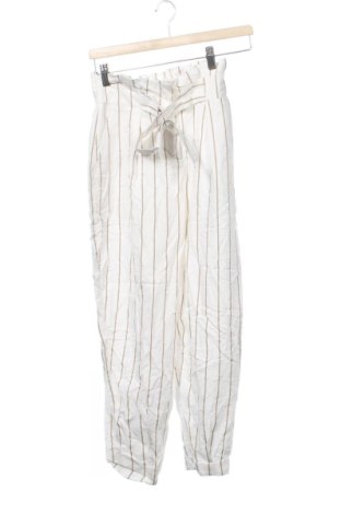 Damenhose Bershka, Größe XS, Farbe Mehrfarbig, Preis 19,99 €