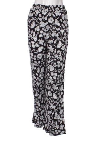 Дамски панталон Bershka, Размер L, Цвят Многоцветен, Цена 15,00 €
