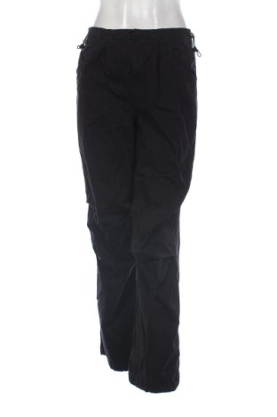 Damenhose Bershka, Größe S, Farbe Schwarz, Preis 19,93 €