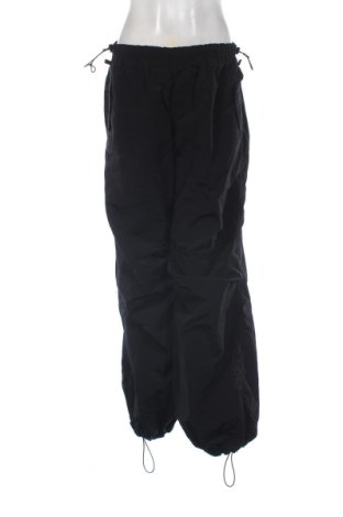 Damenhose Bershka, Größe M, Farbe Schwarz, Preis 15,00 €