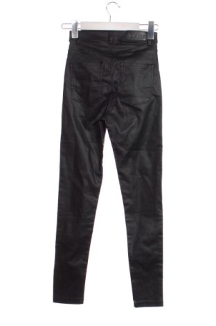 Дамски панталон Bershka, Размер XS, Цвят Черен, Цена 14,77 €