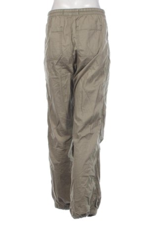 Дамски панталон Hollister, Размер M, Цвят Зелен, Цена 21,47 €