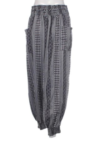 Dámske nohavice SHEIN, Veľkosť XL, Farba Viacfarebná, Cena  17,95 €