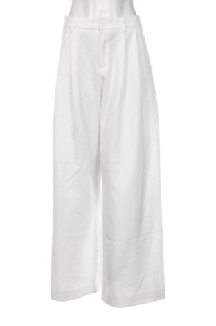 Damenhose Stradivarius, Größe M, Farbe Weiß, Preis 30,99 €