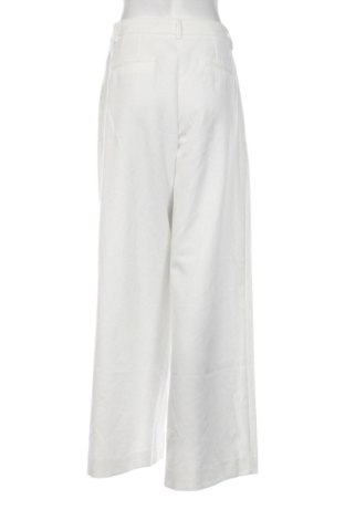 Damenhose Stradivarius, Größe M, Farbe Weiß, Preis 30,99 €