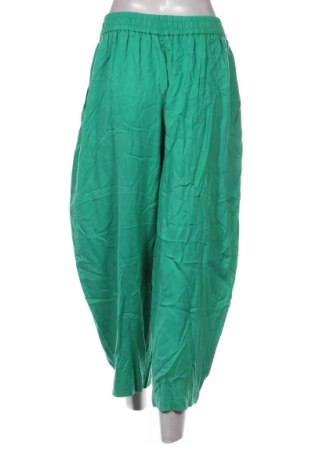 Дамски панталон United Colors Of Benetton, Размер L, Цвят Зелен, Цена 21,47 €