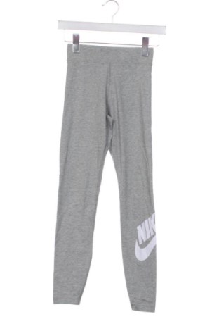 Дамско спортно долнище Nike, Размер XS, Цвят Сив, Цена 21,47 €