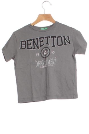 Dziecięcy T-shirt United Colors Of Benetton, Rozmiar 6-7y/ 122-128 cm, Kolor Szary, Cena 42,87 zł