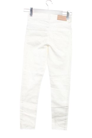 Детски дънки Zara, Размер 8-9y/ 134-140 см, Цвят Бял, Цена 9,71 €