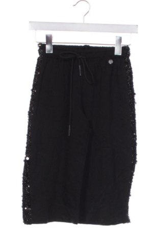 Dětské krátké kalhoty  Sarah Chole, Velikost 10-11y/ 146-152 cm, Barva Černá, Cena  279,00 Kč