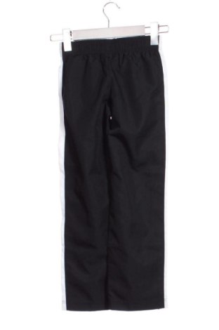 Kinder Sporthose Under Armour, Größe 6-7y/ 122-128 cm, Farbe Mehrfarbig, Preis € 39,32