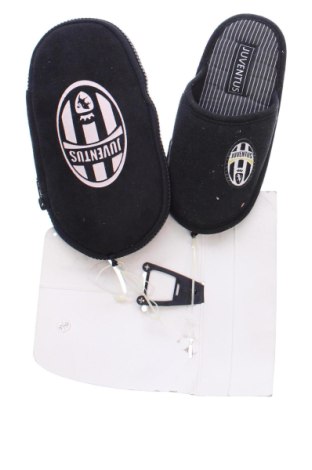 Pantofle Juventus, Velikost 31, Barva Černá, Cena  667,00 Kč