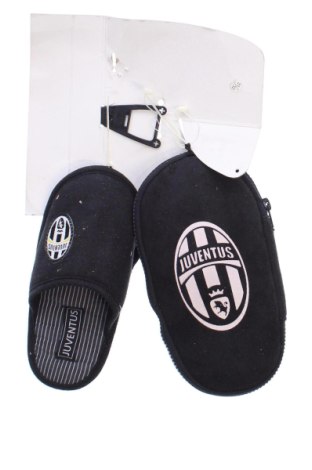 Pantofle Juventus, Velikost 31, Barva Černá, Cena  667,00 Kč