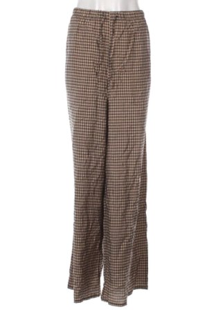 Piżama
 New Look, Rozmiar XL, Kolor Kolorowy, Cena 166,99 zł