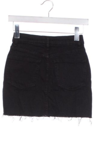 Пола Bershka, Размер XXS, Цвят Черен, Цена 15,33 €