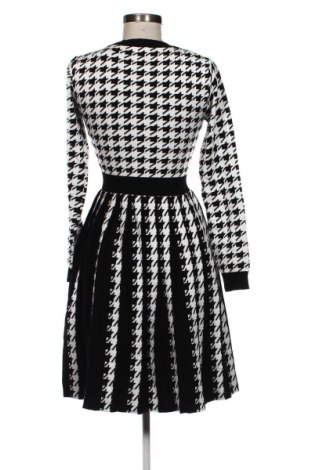 Kleid Allyson, Größe M, Farbe Mehrfarbig, Preis 30,10 €
