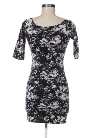 Kleid Atmosphere, Größe XS, Farbe Mehrfarbig, Preis 20,00 €