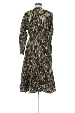 Kleid C&A, Größe M, Farbe Mehrfarbig, Preis 25,99 €