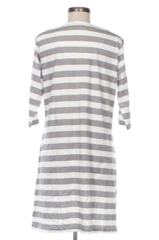 Kleid C&A, Größe M, Farbe Mehrfarbig, Preis 25,99 €
