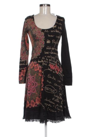 Рокля Desigual, Размер S, Цвят Многоцветен, Цена 42,43 €