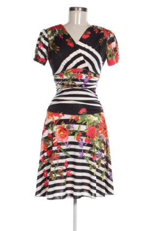 Рокля Fifilles De Paris, Размер S, Цвят Многоцветен, Цена 19,94 €