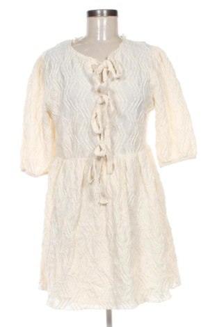 Рокля Gina Tricot, Размер M, Цвят Екрю, Цена 20,96 €, #136511175