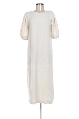 Рокля H&M, Размер M, Цвят Бял, Цена 20,45 €, #136578937