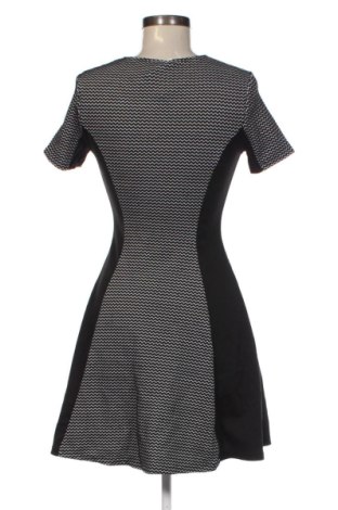Kleid H&M Divided, Größe M, Farbe Mehrfarbig, Preis 25,99 €