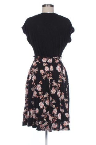 Kleid Lascana, Größe M, Farbe Mehrfarbig, Preis 31,99 €