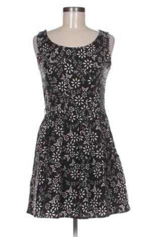 Рокля Mela Loves London, Размер S, Цвят Многоцветен, Цена 24,55 €