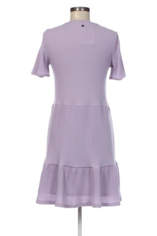 Kleid Melting Stockholm, Größe M, Farbe Lila, Preis 31,99 €