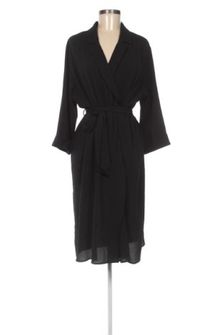 Kleid Monki, Größe L, Farbe Schwarz, Preis 24,00 €