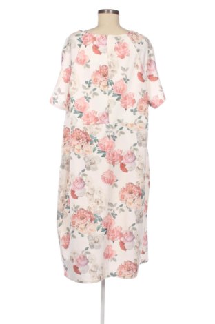 Kleid New Look, Größe 4XL, Farbe Mehrfarbig, Preis 19,93 €
