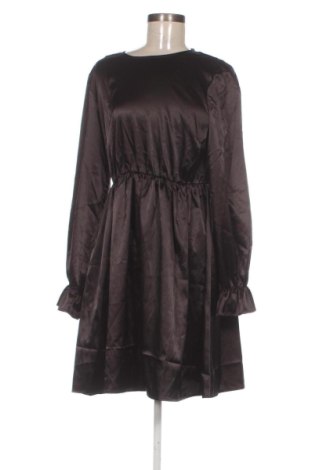 Sukienka Pieces, Rozmiar M, Kolor Czarny, Cena 207,99 zł