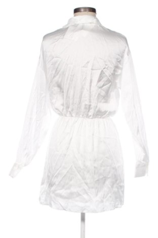 Sukienka Pull&Bear, Rozmiar M, Kolor Biały, Cena 169,60 zł